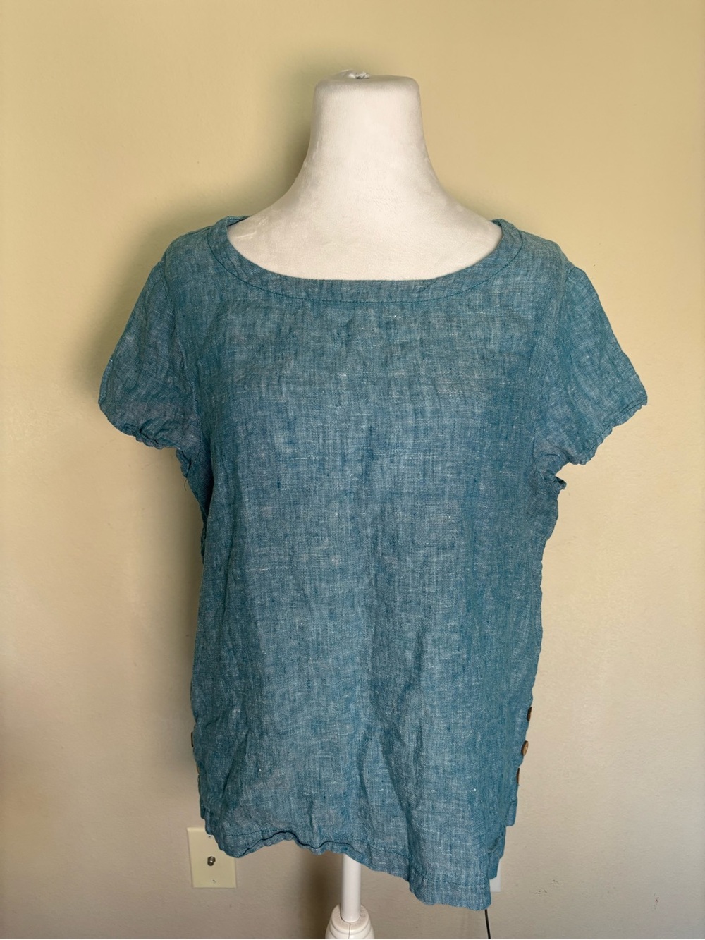 Cynthia Rowley Women’s Teal Linen Top With Side Buttons Size L